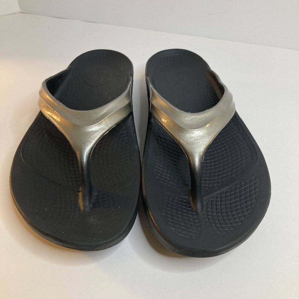 Womens Oofos OOlala Luxe Sandals Thong‎ Flip Flop Pewter 10
